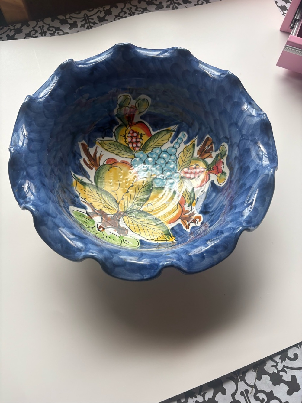 Vietri White Glazed Ceramic Plate with Handwritten Mark